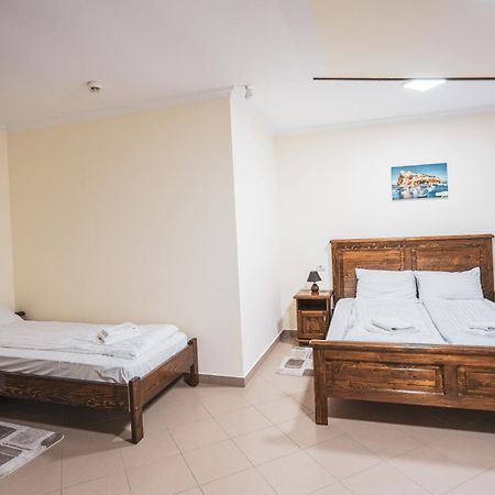 Hotel Rabbit Bran Moieciu de Jos Luaran gambar