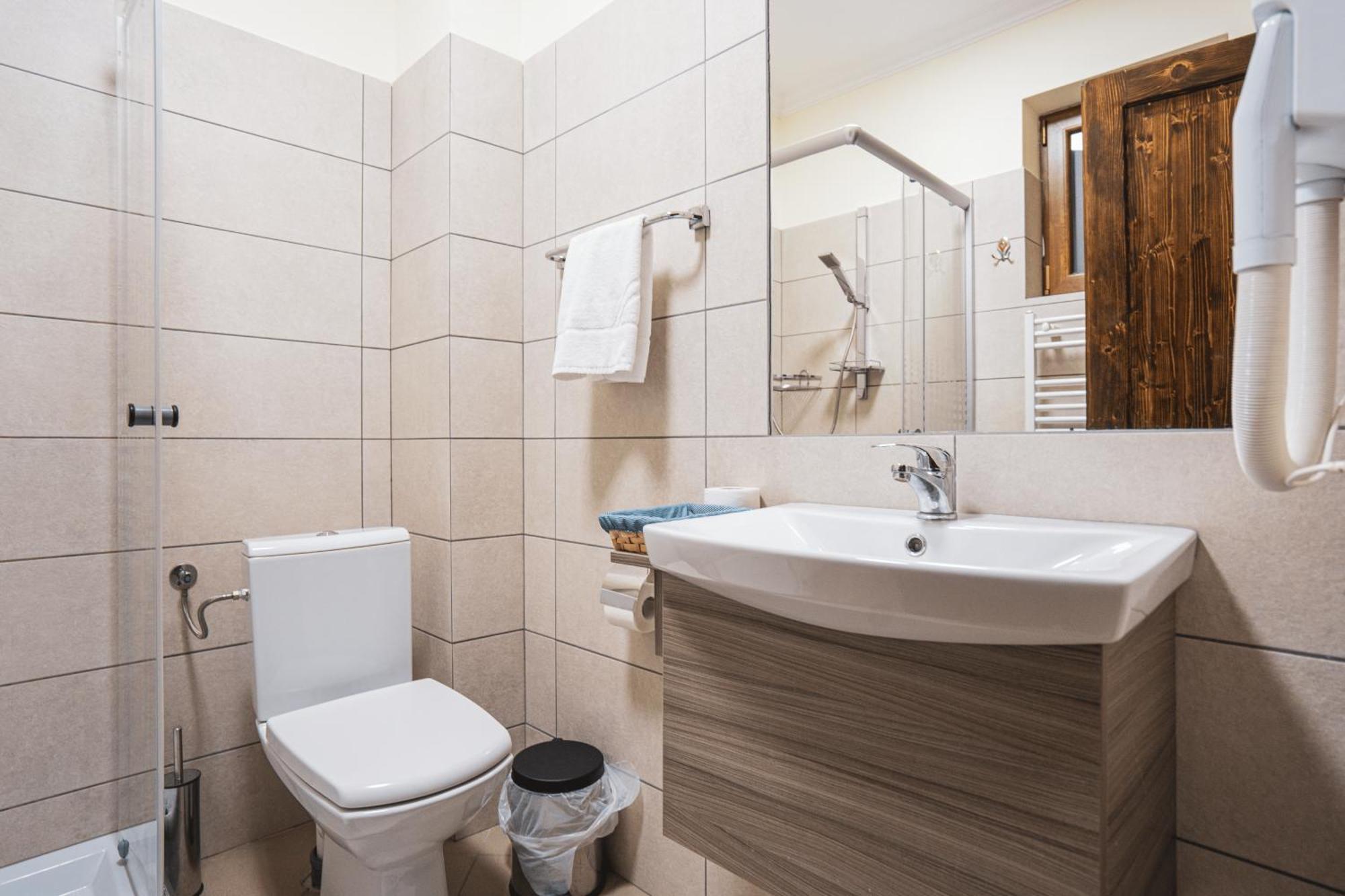 Hotel Rabbit Bran Moieciu de Jos Luaran gambar